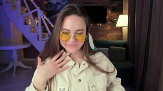 BonnyBanks naked stripping on cam for live sex video chat