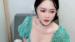Dear-T naked stripping on cam for live sex video chat