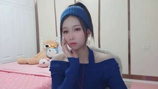 EDITHA-ELLA naked stripping on cam for live sex video chat