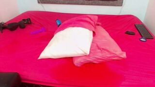 kim_latron naked stripping on cam for live sex video chat