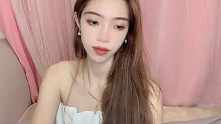 LEXIEBABY naked stripping on cam for live sex video chat