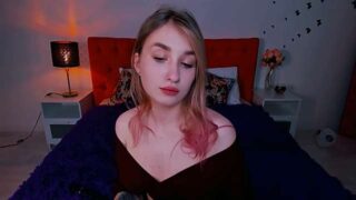 PaulineMalone naked stripping on cam for live sex video chat