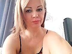 Sweety_Katyusha naked stripping on cam for live sex video chat