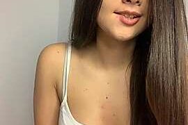 _Tamara naked stripping on cam for live sex video chat