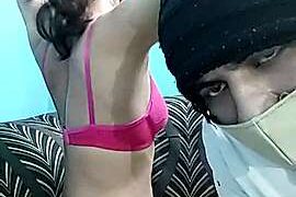 HoneyBee_69 naked stripping on cam for live sex video chat