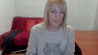 _Olivia_Bali_ naked stripping on cam for live sex video chat
