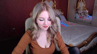 ShyyFox naked stripping on cam for live sex video chat