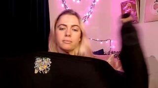 drippylilflower naked stripping on cam for live sex video chat