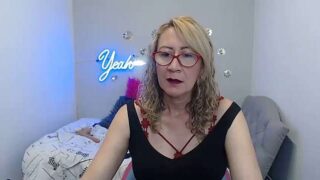 ashleymilf_1 naked stripping on cam for live sex video chat