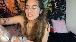 cutiepiemaryxx naked stripping on cam for live sex video chat