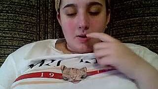 –Lovely– naked stripping on cam for live sex video chat