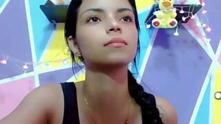 Stefanybeautiful naked stripping on cam for live sex video chat