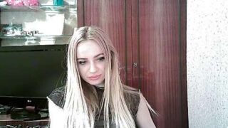 The_Candy_Fox naked stripping on cam for live sex video chat