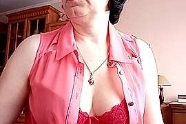 Nettiya naked stripping on cam for live sex video chat