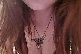 Minnie_Binnie naked stripping on cam for live sex video chat