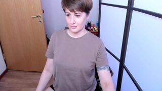 AlexaFreedom naked stripping on cam for live sex video chat