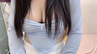Aquawoman_ naked stripping on cam for live sex video chat