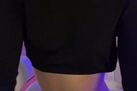 laya_raya naked stripping on cam for live sex video chat
