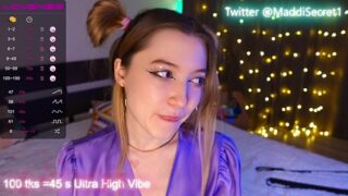 Maddi_s_here naked stripping on cam for live sex video chat