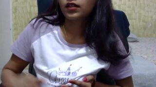 pooja-100 naked stripping on cam for live sex video chat