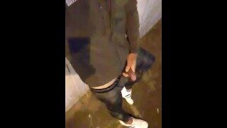 Slutboyben CAM4 Public PornoQueen xpozzzing live on CAM4