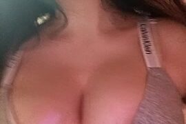 Elizabeth_hot27 nude stripping on webcam for live sex video chat