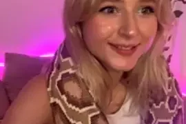 LunaRase nude stripping on webcam for live sex video chat
