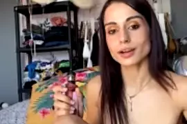 Sarahqueen001 nude stripping on webcam for live sex video chat