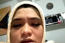 sweetmuslim01 nude stripping on webcam for live sex video chat