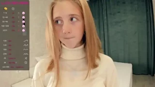 RoseWellsk nude stripg before cam for live sex video chat