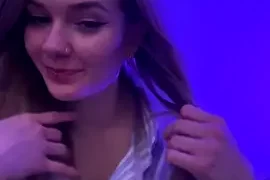 kylierealmadrid nude stripg before cam for live sex video chat