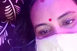 Sheela-Bhabi nude stripg before cam for live sex video chat