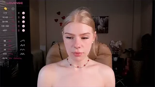 AuroraCUDDLIES nude stripg before cam for live sex video chat