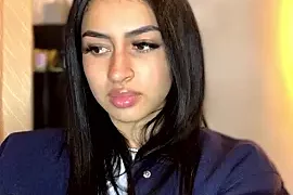 Maddy_bronw nude stripg before cam for live sex video chat