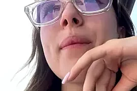 true_beauty nude stripg before cam for live sex video chat