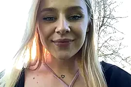 elegant_babe nude stripg before cam for live sex video chat