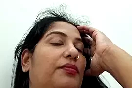 priya69mummy nude stripg before cam for live sex video chat
