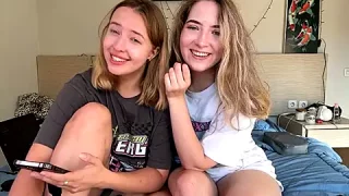 Nura_n_Sarah nude stripg before cam for live sex video chat