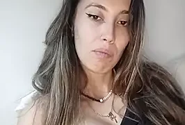 Escortte nude stripg before cam for live sex video chat