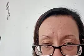 Reneesme nude stripg before cam for live sex video chat