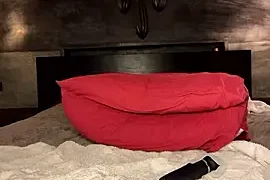 Ginnisour nude stripg before cam for live sex video chat