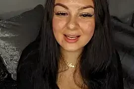 Britishbella nude stripg before cam for live sex video chat