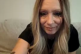 Jan_ina nude stripg before cam for live sex video chat