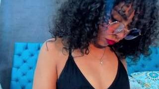 JadeMiirandaa nude on sex webcam in her Live Sex Chat