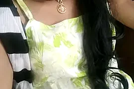 Eshwari_Chopra nude stripg before cam for live sex video chat