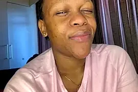 Boneca25 nude stripg before cam for live sex video chat