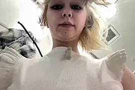 julie-bae nude stripg before cam for live sex video chat