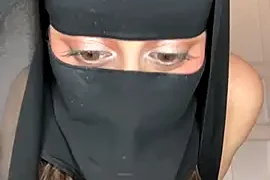 Arab-mimi nude stripg before cam for live sex video chat