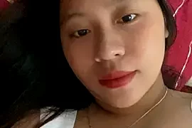 maianhcute nude stripg before cam for live sex video chat