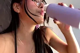 Juanita-Diaz nude stripg before cam for live sex video chat